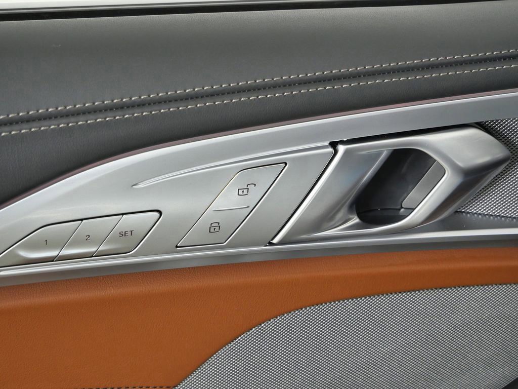 Thumbnail: 2026 BMW 8 Series - 36