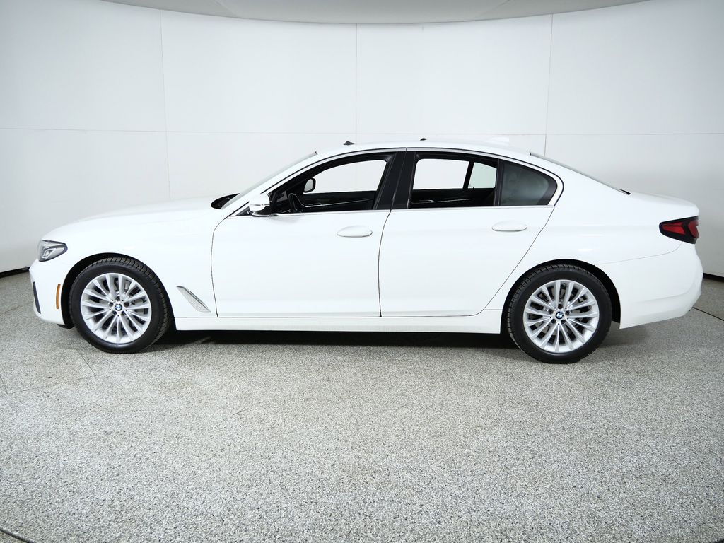 Thumbnail: 2022 BMW 5 Series - 15