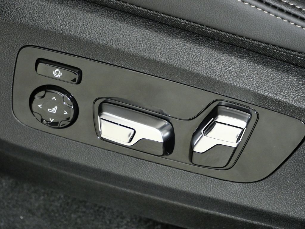 Thumbnail: 2026 BMW X5 - 39