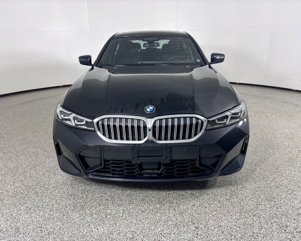Thumbnail: 2023 BMW 3 Series - 2