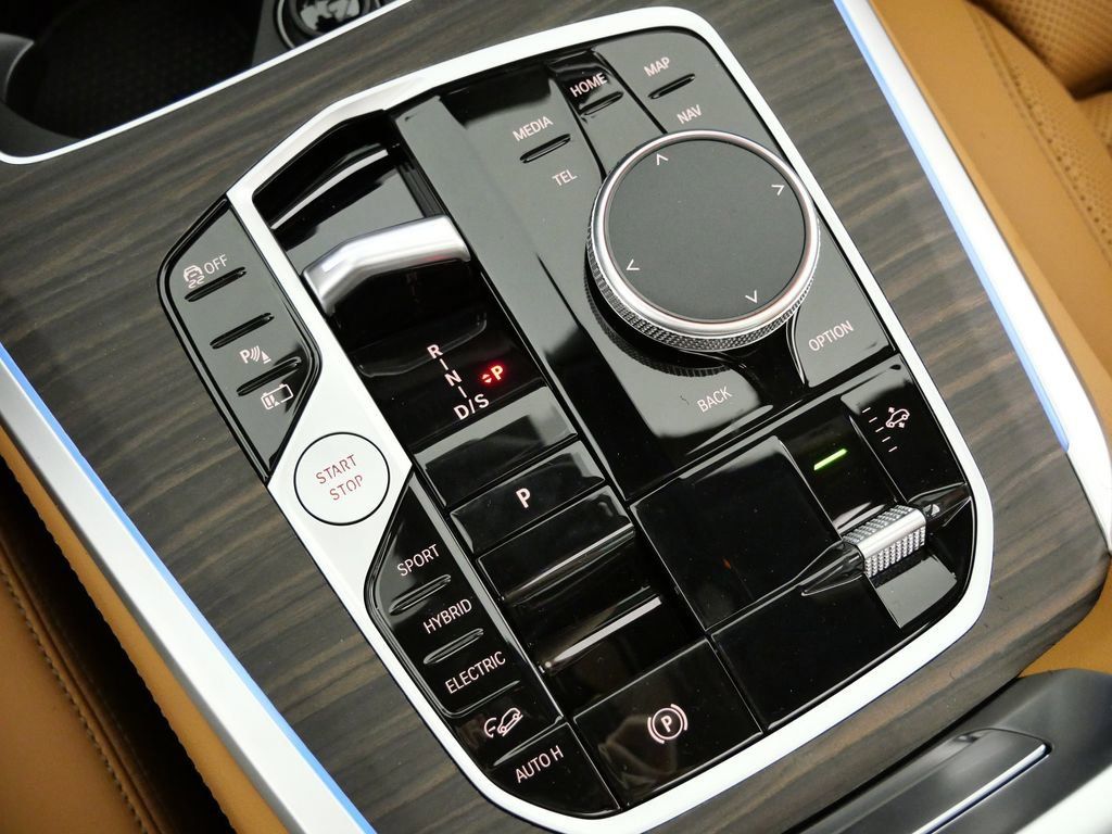 Thumbnail: 2026 BMW X5 - 50