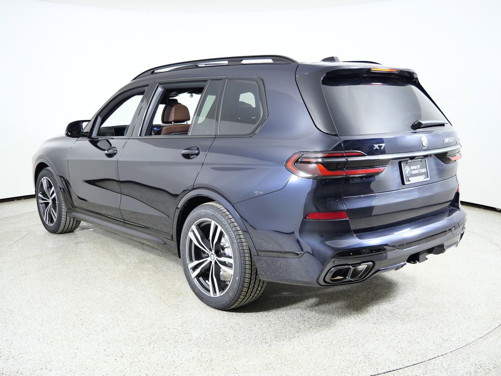 Thumbnail: 2026 BMW X7 - 14