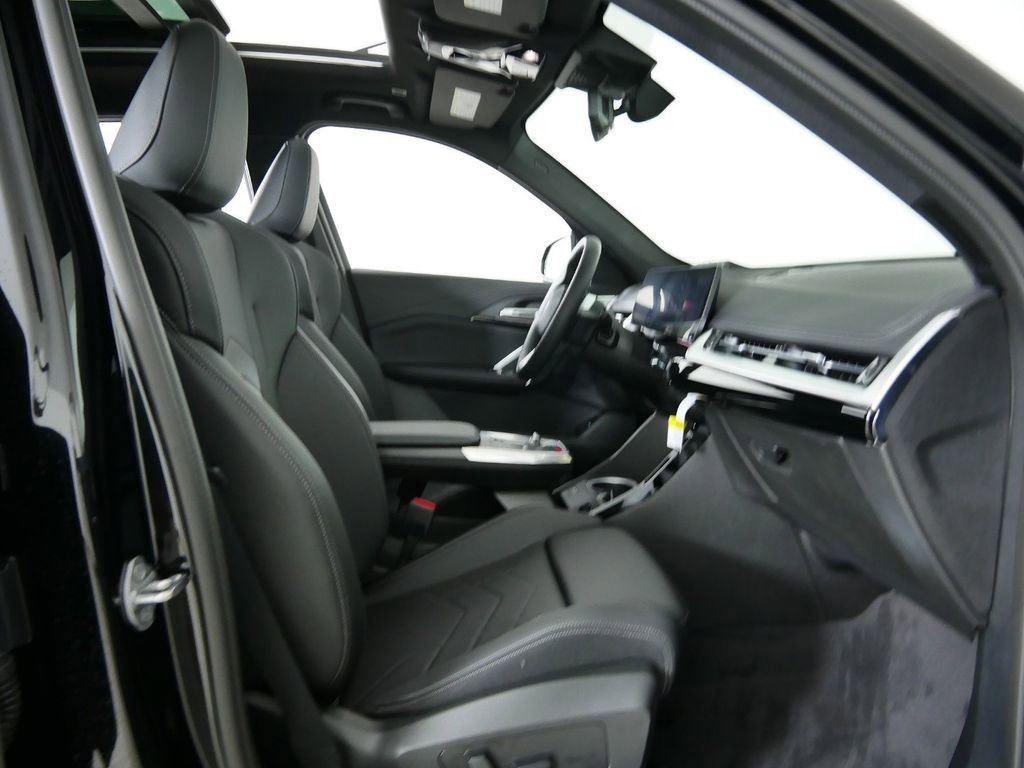 Thumbnail: 2025 BMW X1 - 26