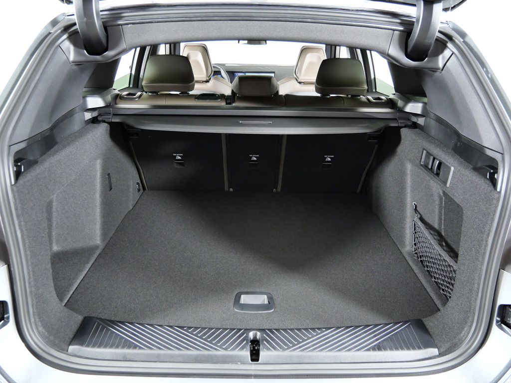 Thumbnail: 2026 BMW X3 - 27