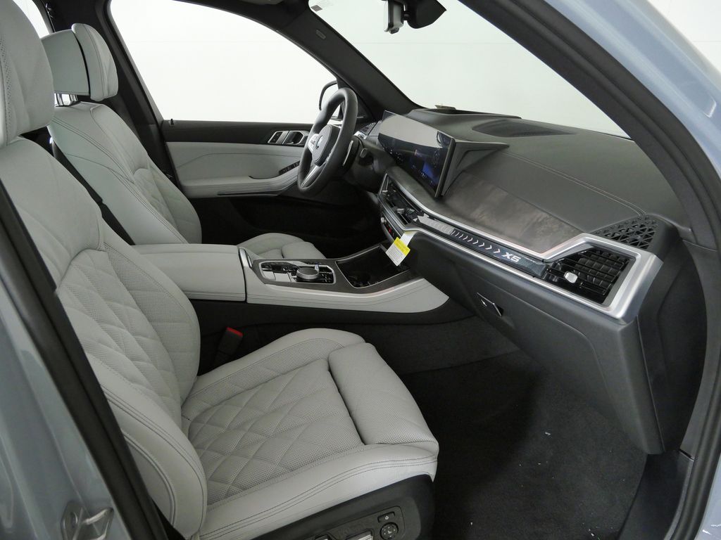 Thumbnail: 2026 BMW X5 - 20