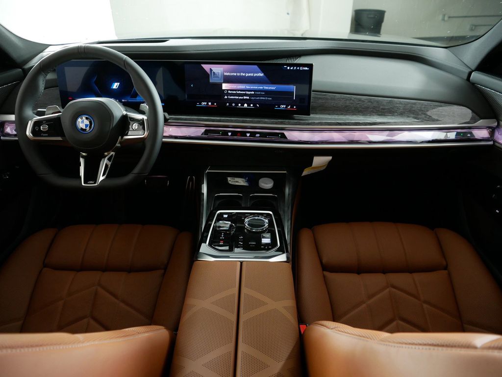Thumbnail: 2025 BMW 7 Series - 6