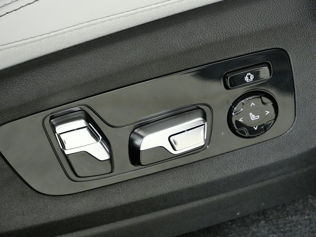 Thumbnail: 2026 BMW X5 - 22