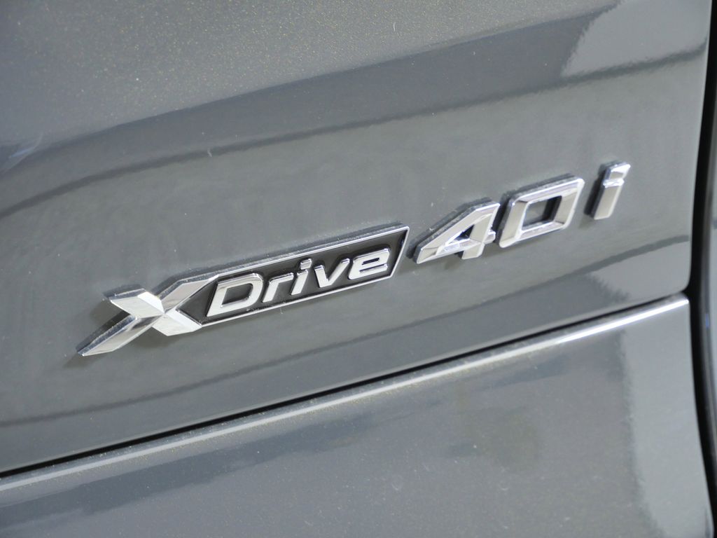 Thumbnail: 2026 BMW X5 - 12