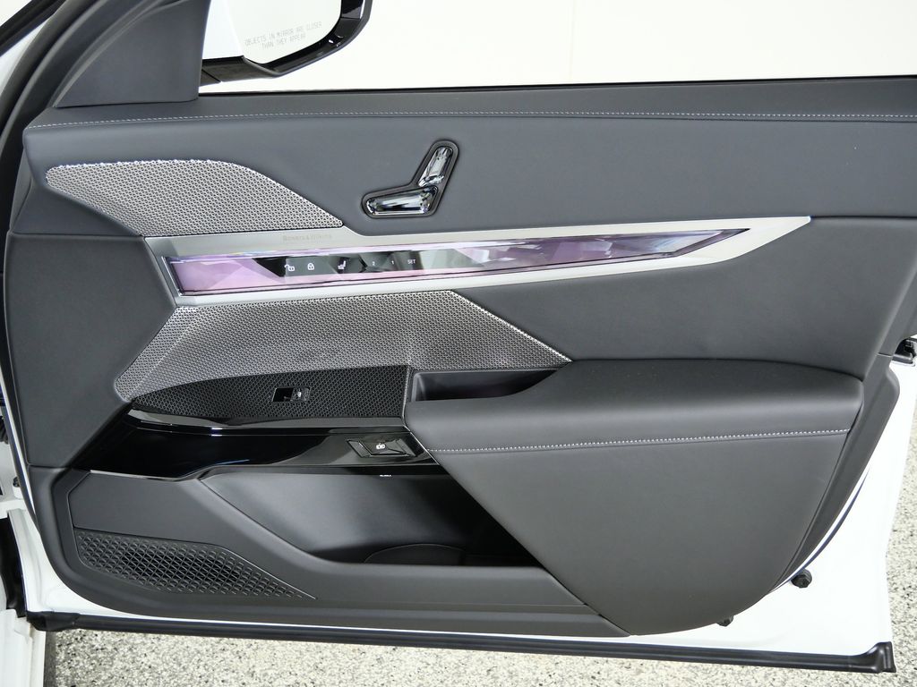 Thumbnail: 2025 BMW 7 Series - 20