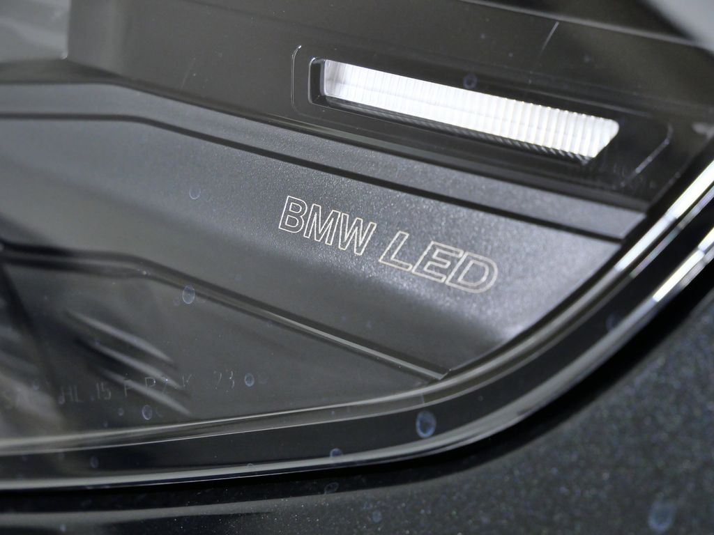 Thumbnail: 2026 BMW 5 Series - 4