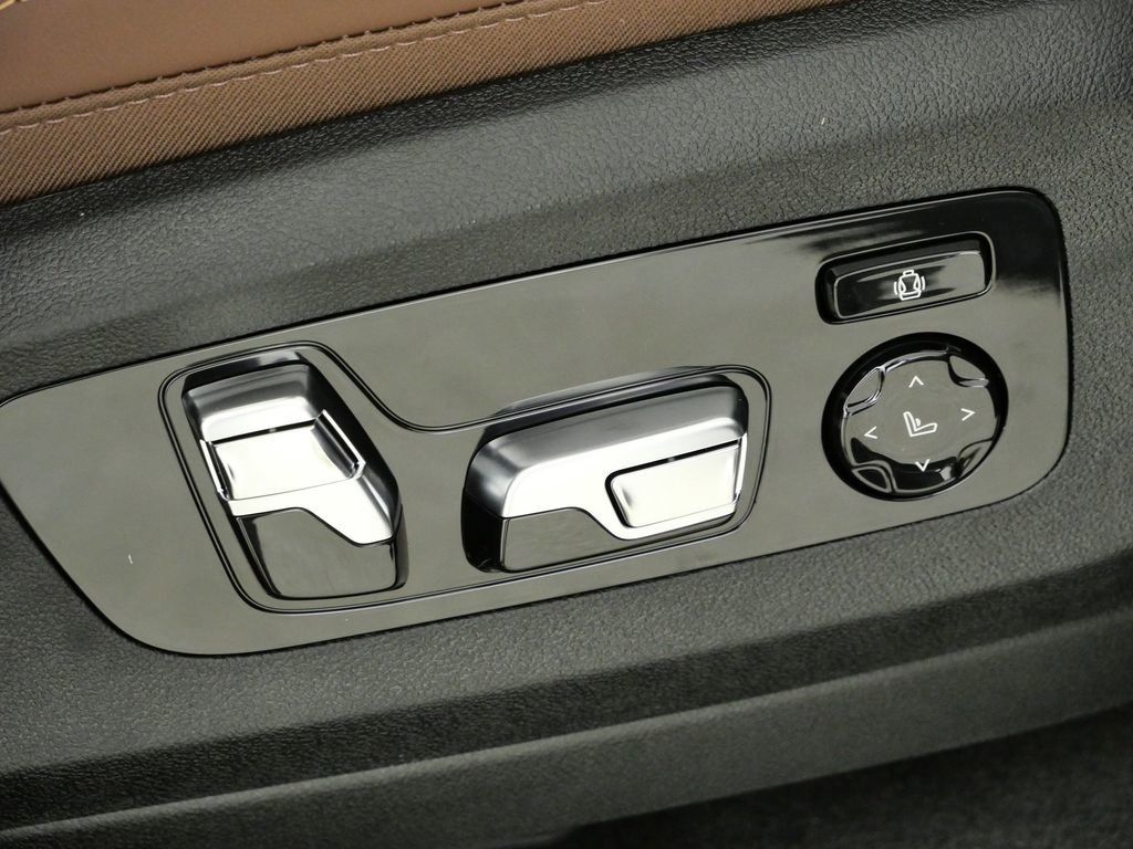 Thumbnail: 2026 BMW X5 - 24