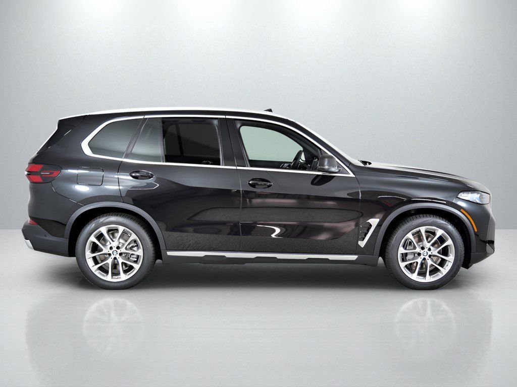Thumbnail: 2026 BMW X5 - 9
