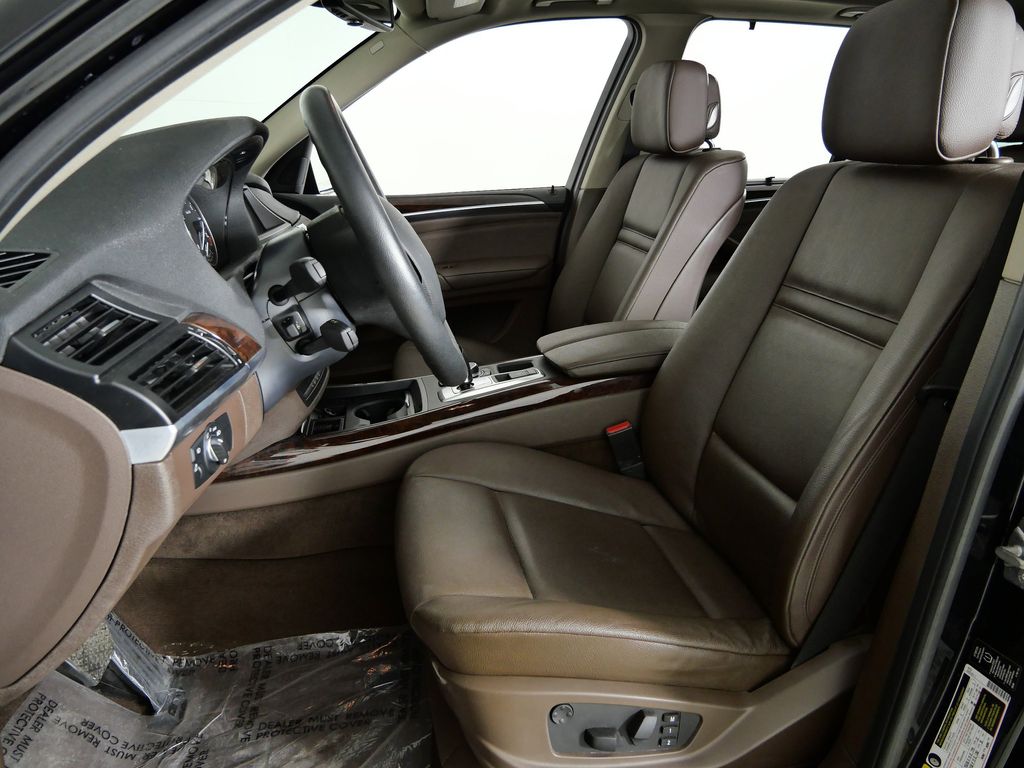 Thumbnail: 2013 BMW X5 - 35