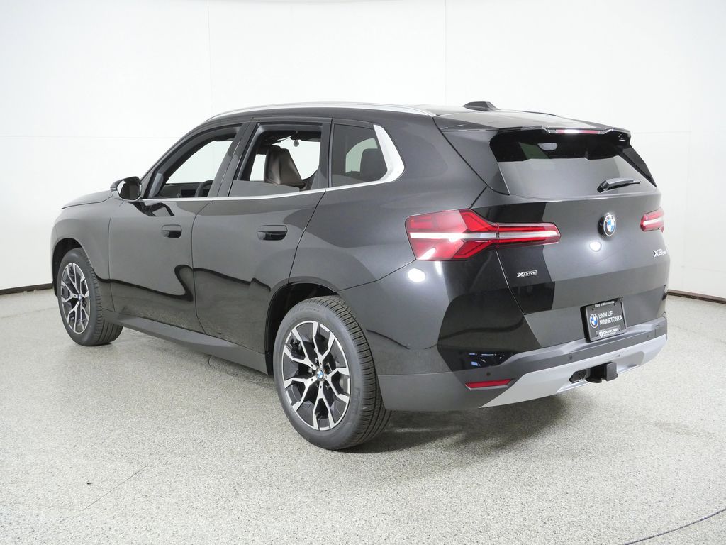 Thumbnail: 2026 BMW X3 - 14