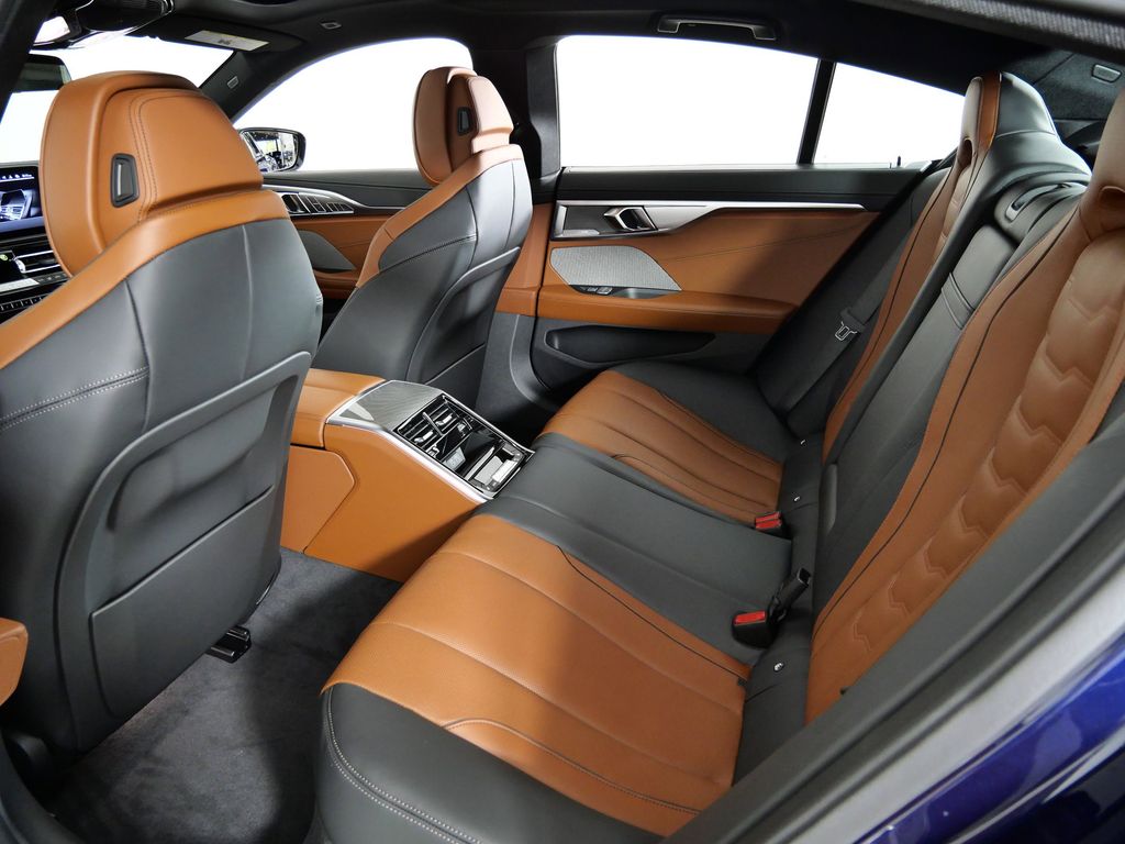 Thumbnail: 2026 BMW 8 Series - 30