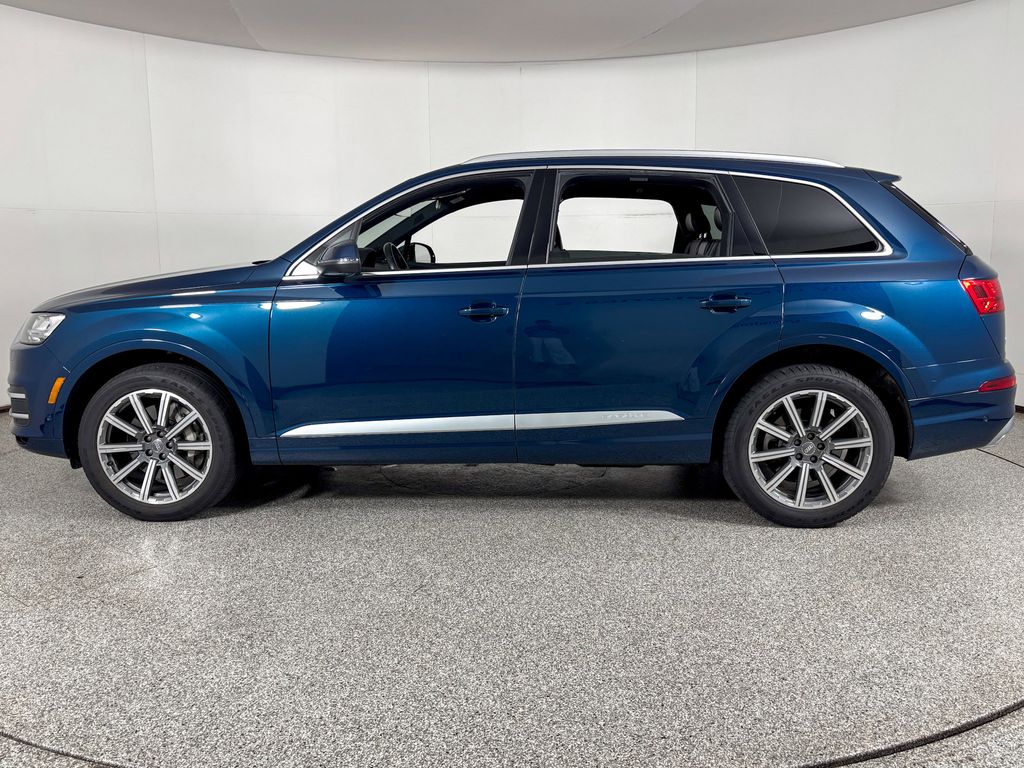 Thumbnail: 2019 Audi Q7 - 6