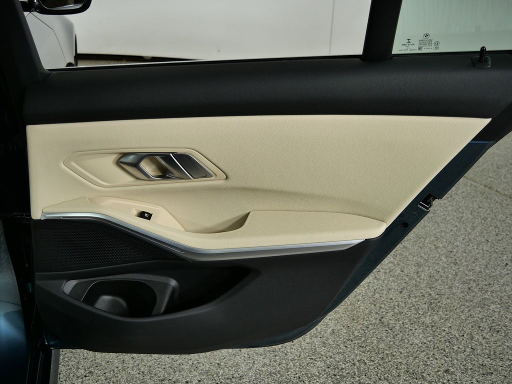 Thumbnail: 2020 BMW 3 Series - 25