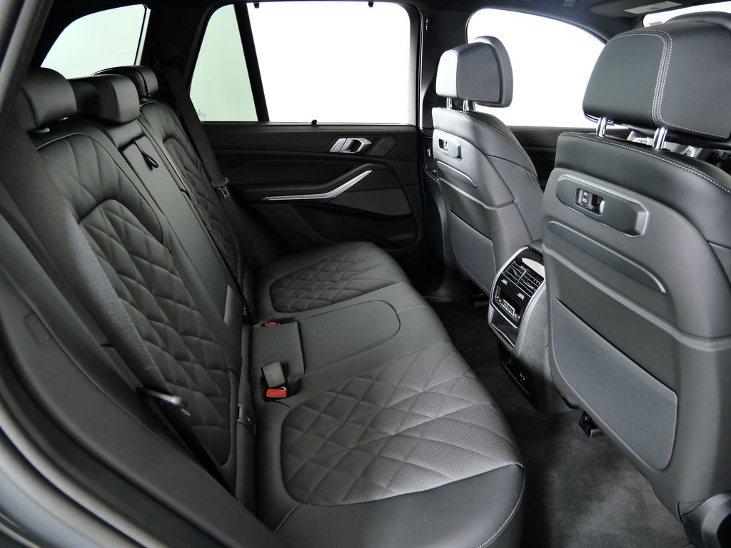 Thumbnail: 2026 BMW X5 - 26