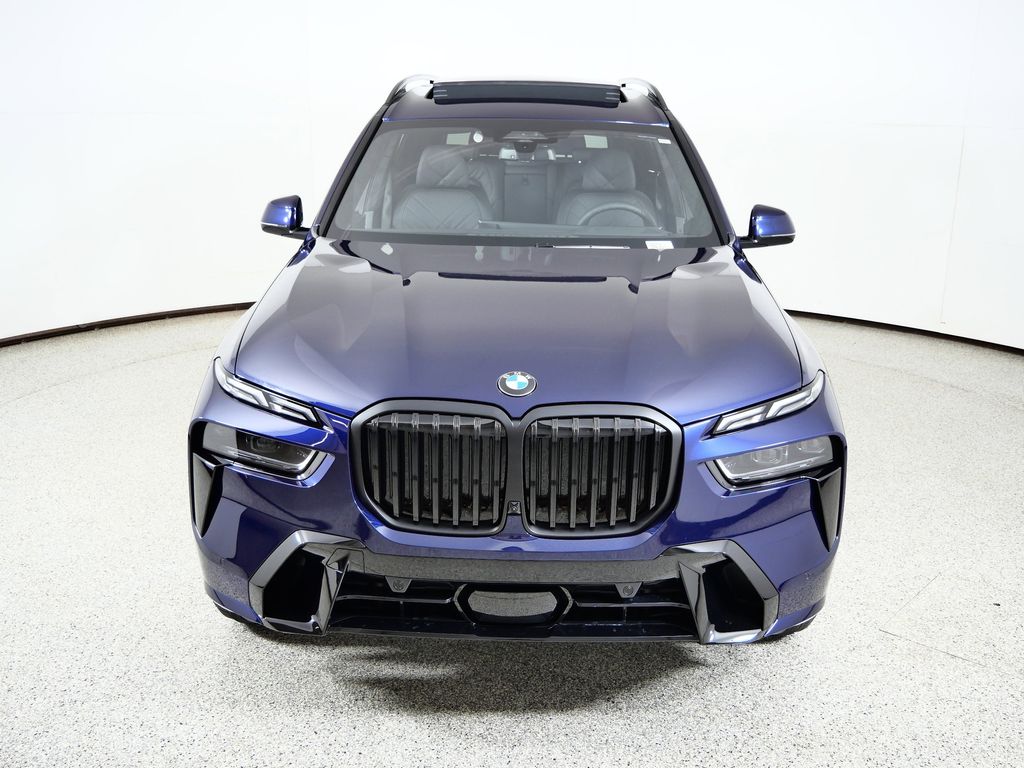 Thumbnail: 2026 BMW X7 - 16