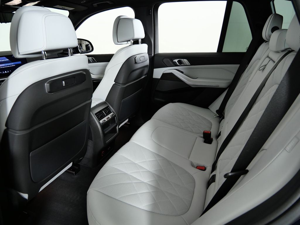 Thumbnail: 2024 BMW X5 - 37