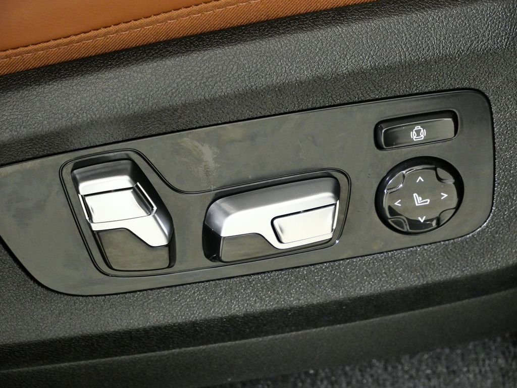 Thumbnail: 2025 BMW X5 - 27