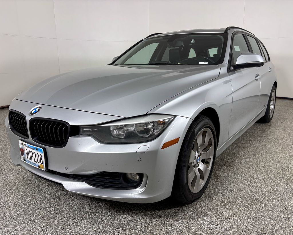 Thumbnail: 2014 BMW 3 Series - 4
