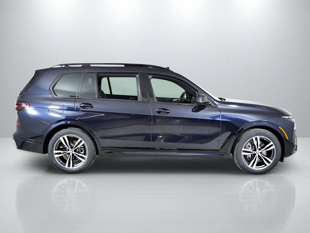Thumbnail: 2026 BMW X7 - 9