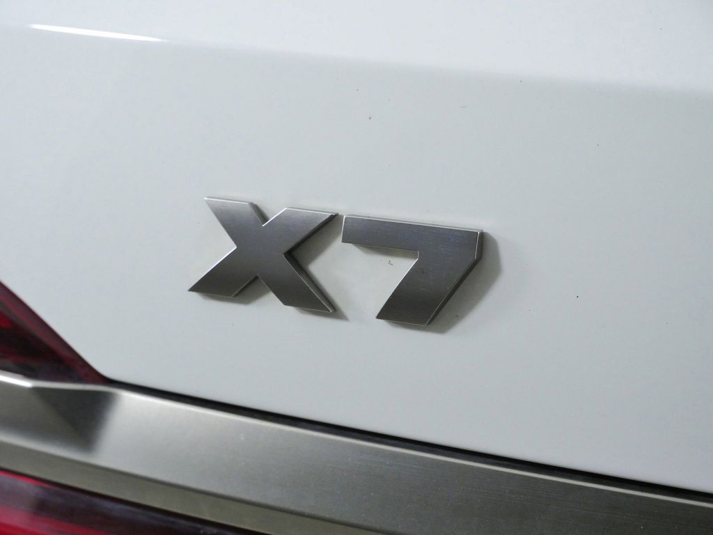 Thumbnail: 2022 BMW X7 - 13