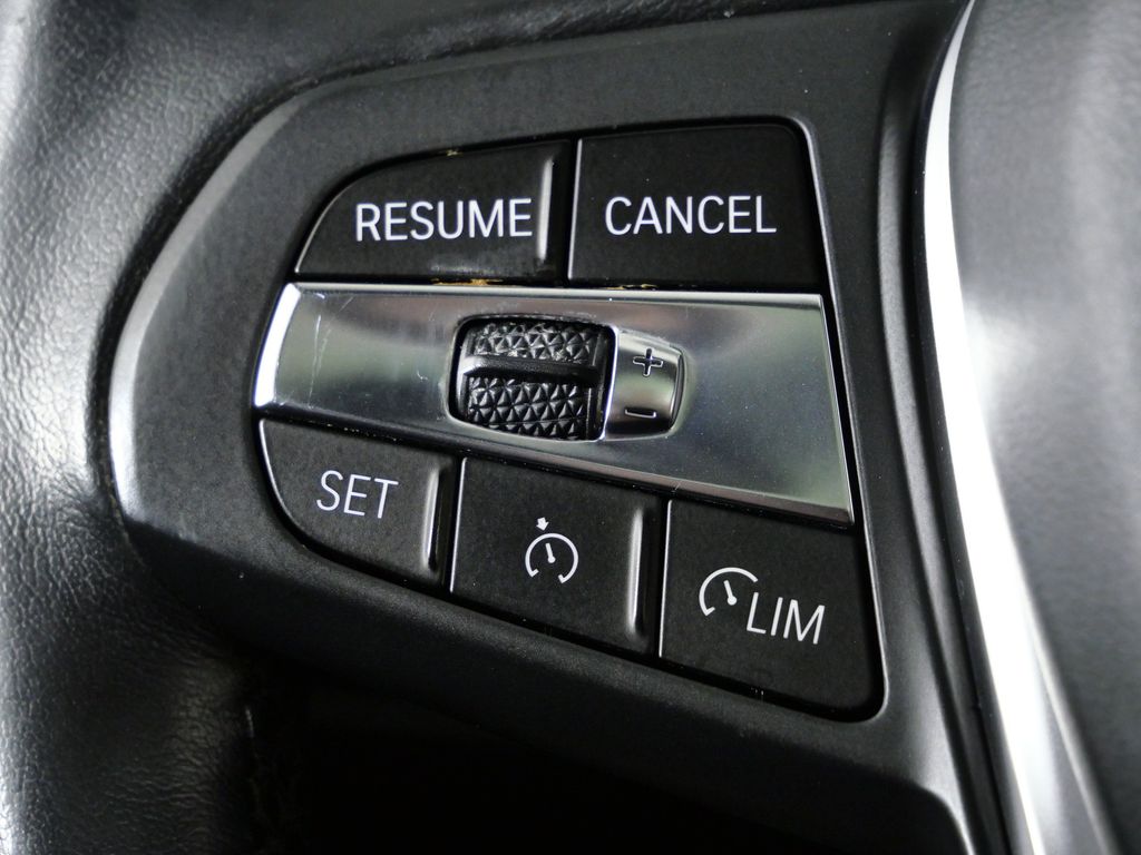 Thumbnail: 2019 BMW 3 Series - 40