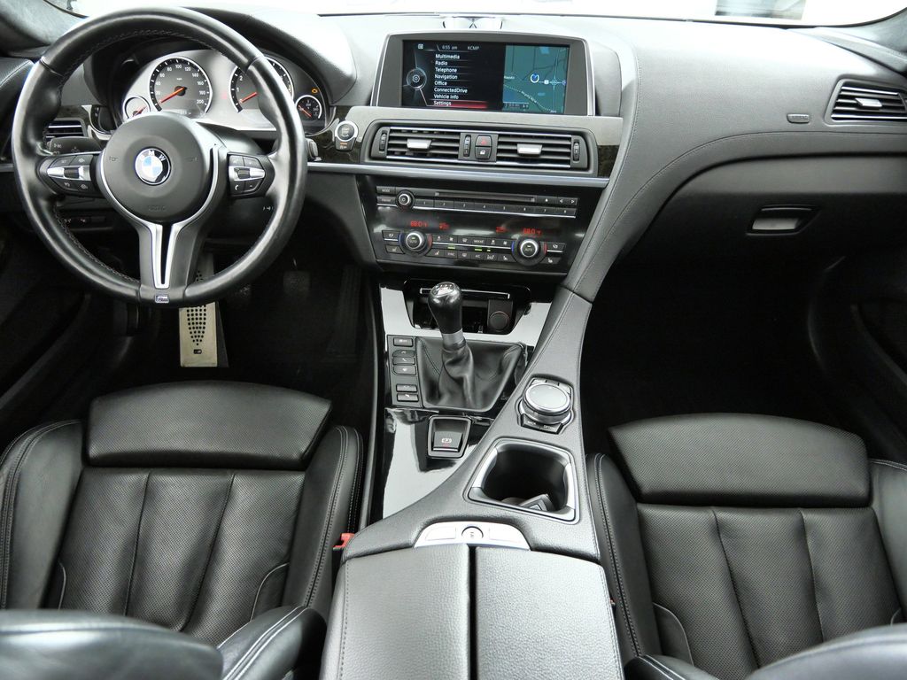 Thumbnail: 2015 BMW M6 - 6