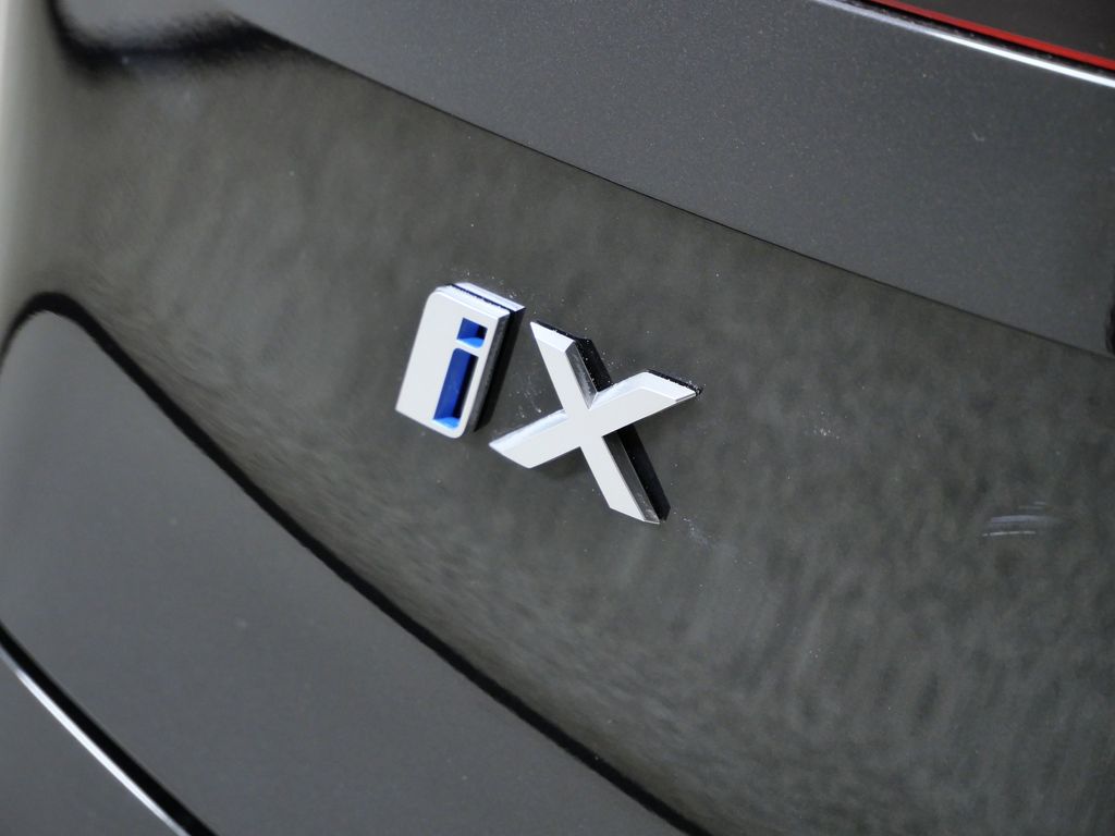 Thumbnail: 2025 BMW iX - 16