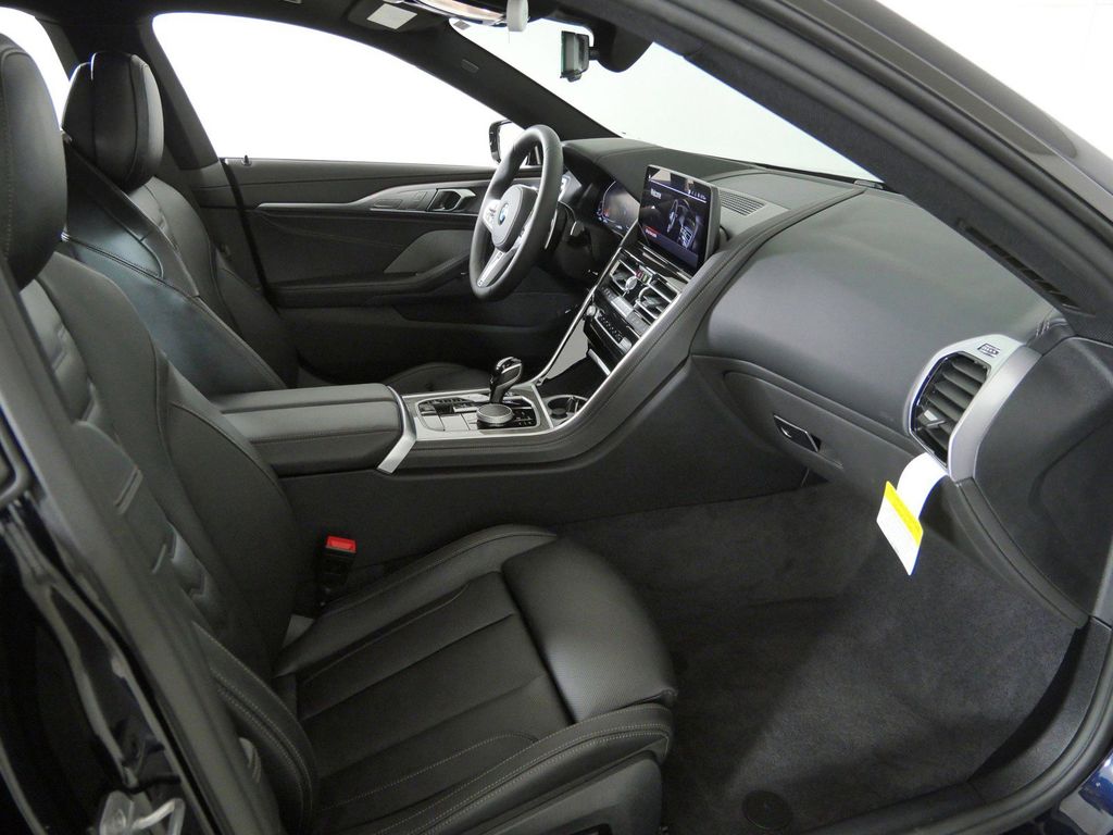 Thumbnail: 2026 BMW 8 Series - 20