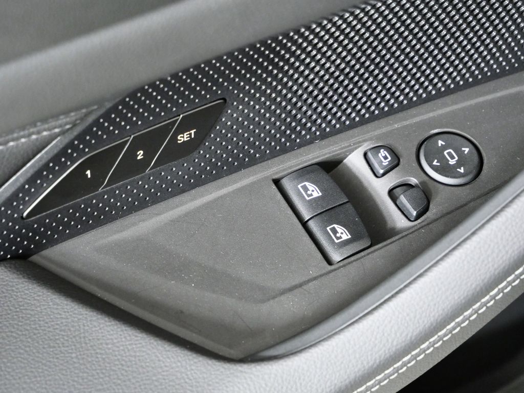 Thumbnail: 2025 BMW 4 Series - 32