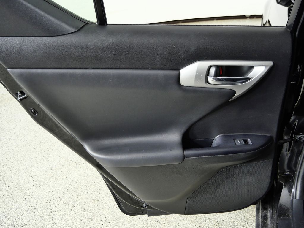 Thumbnail: 2013 Lexus CT - 27