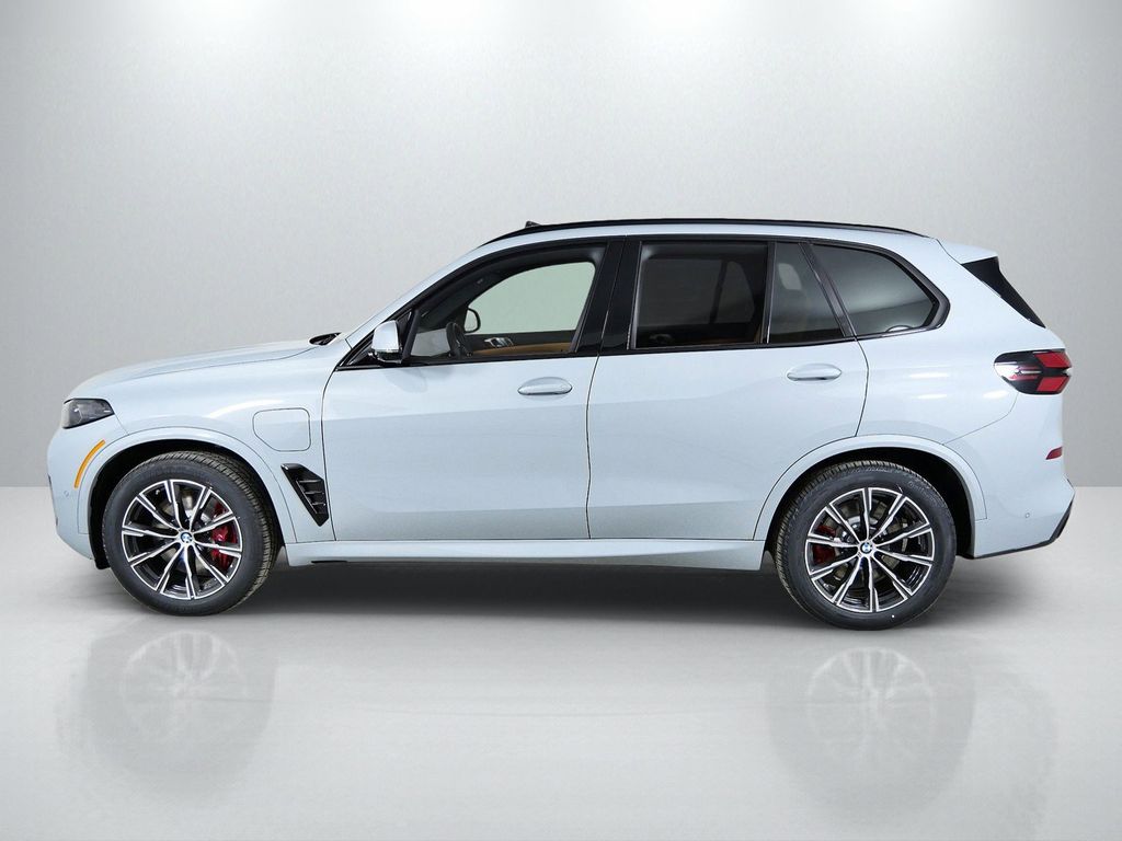 Thumbnail: 2026 BMW X5 - 15