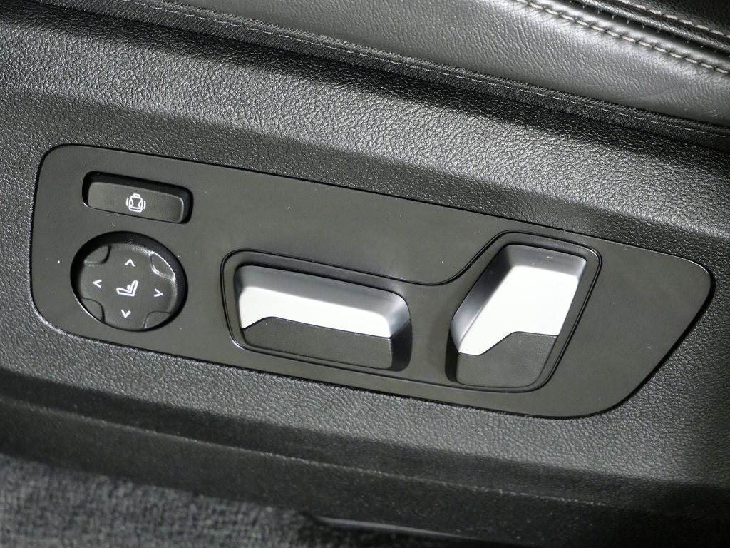 Thumbnail: 2023 BMW X5 - 39