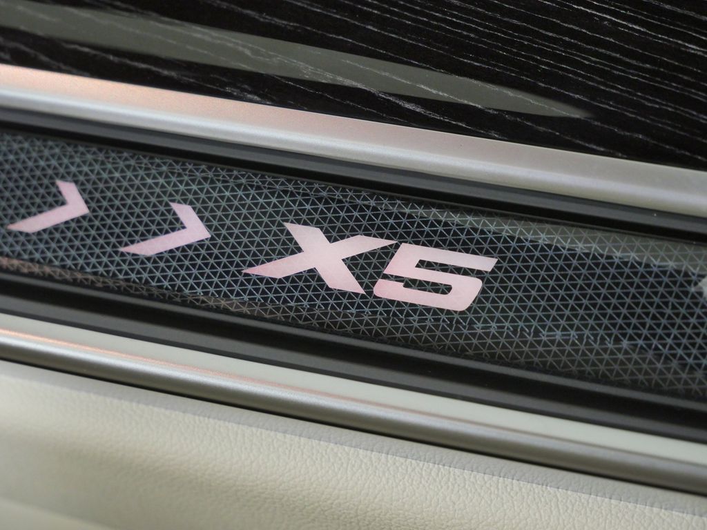 Thumbnail: 2026 BMW X5 - 24