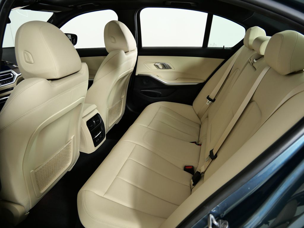 Thumbnail: 2020 BMW 3 Series - 30