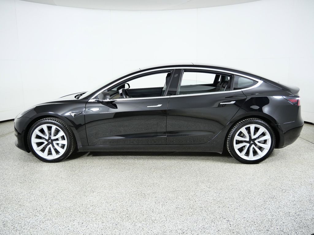 Thumbnail: 2018 Tesla Model 3 - 15