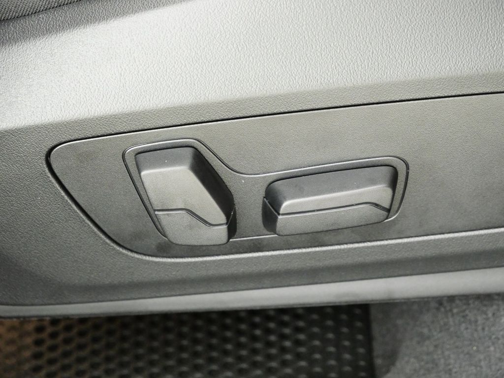 Thumbnail: 2026 BMW X1 - 22