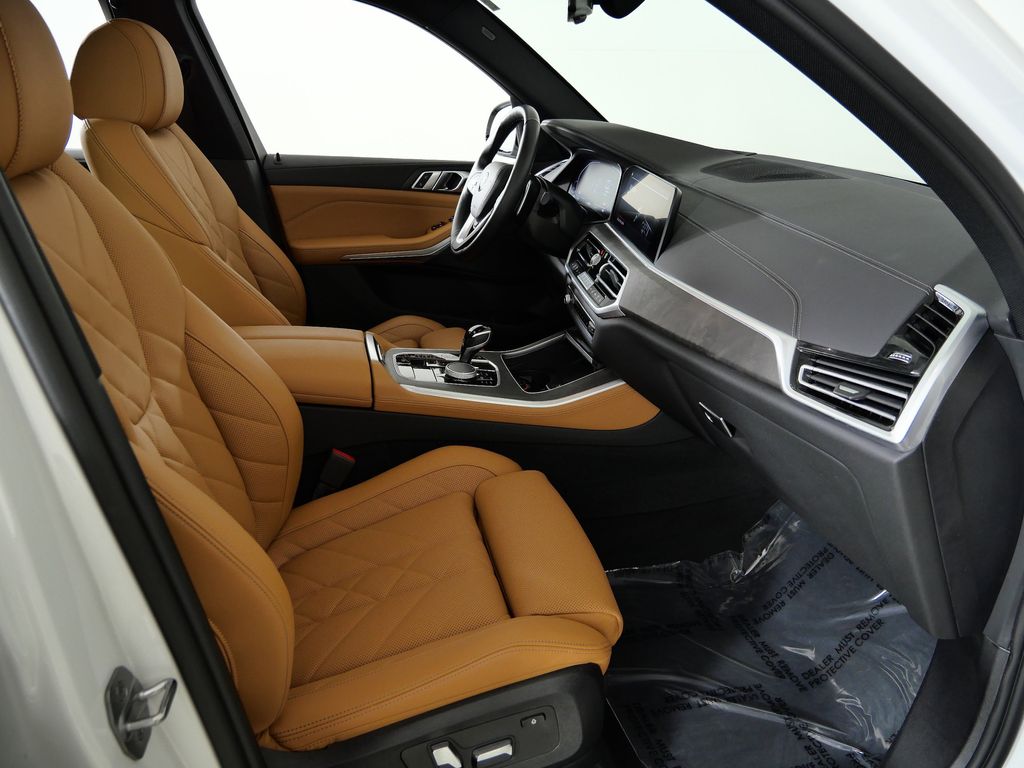 Thumbnail: 2023 BMW X5 - 24