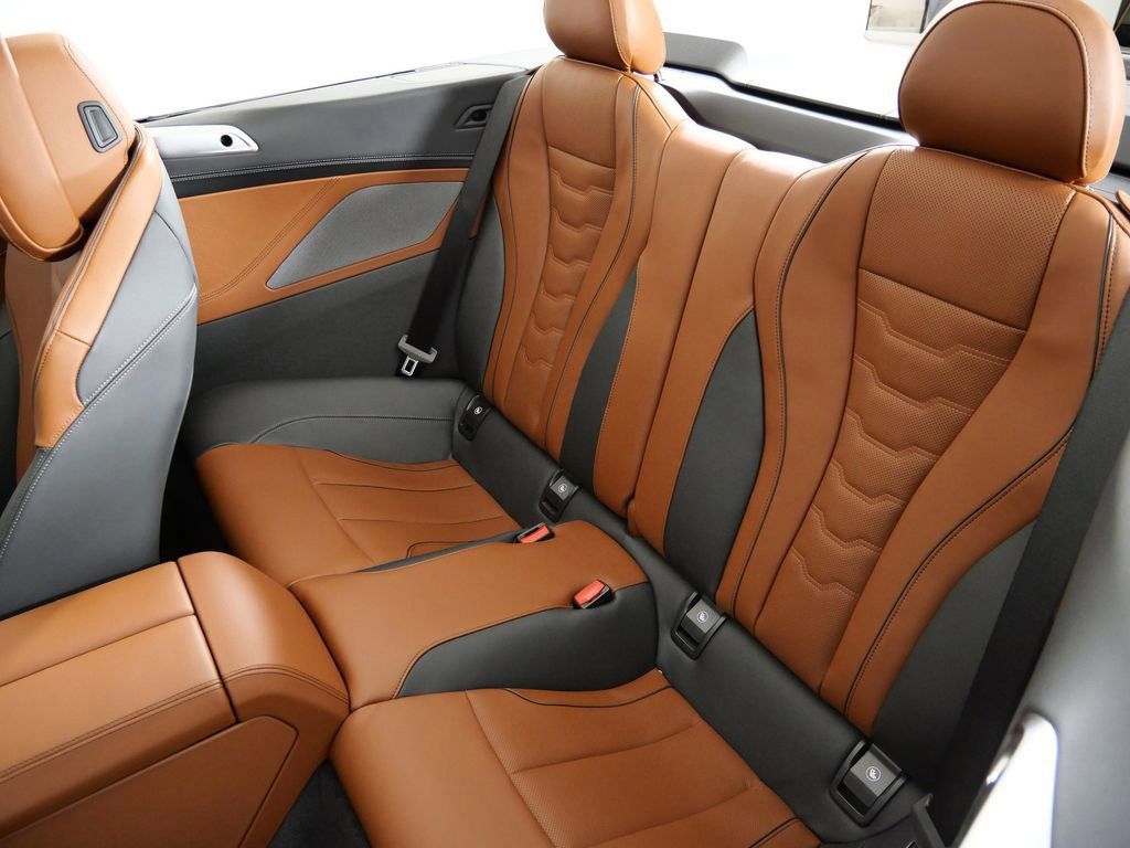 Thumbnail: 2026 BMW 8 Series - 30