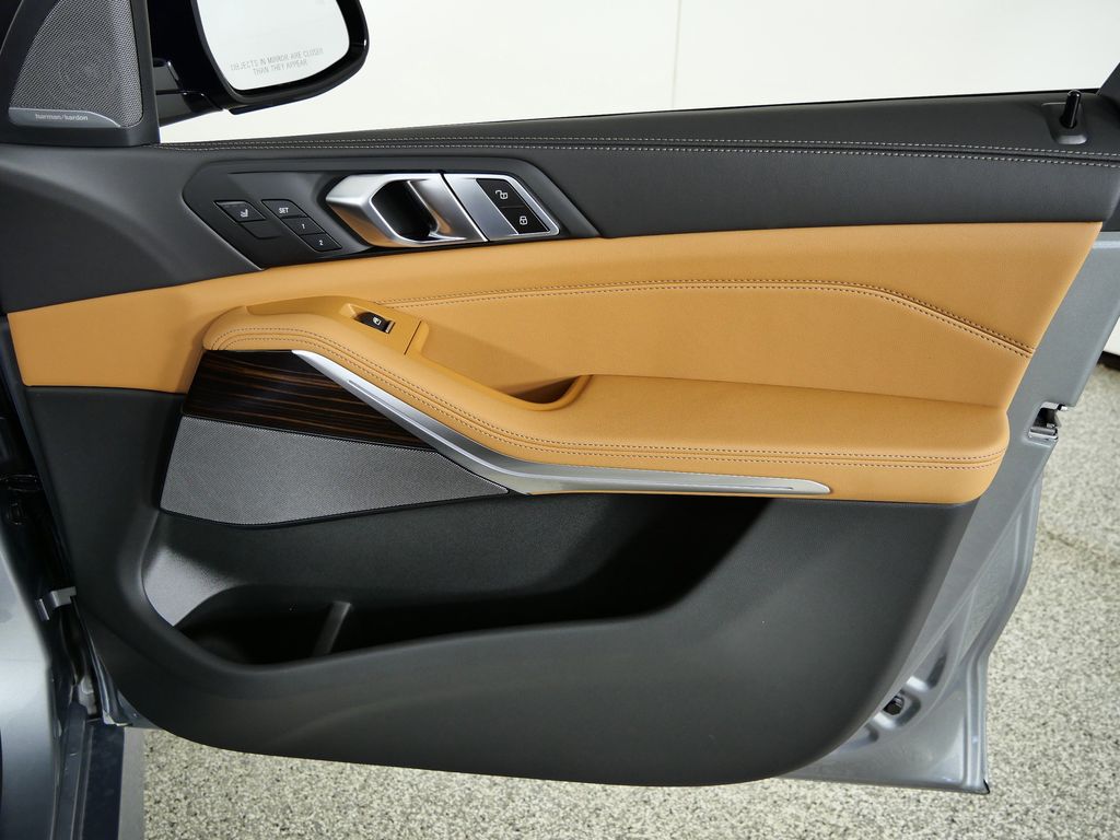 Thumbnail: 2026 BMW X5 - 19