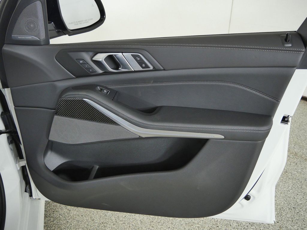 Thumbnail: 2026 BMW X7 - 19
