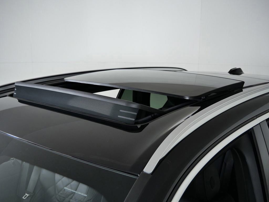 Thumbnail: 2026 BMW X5 - 19