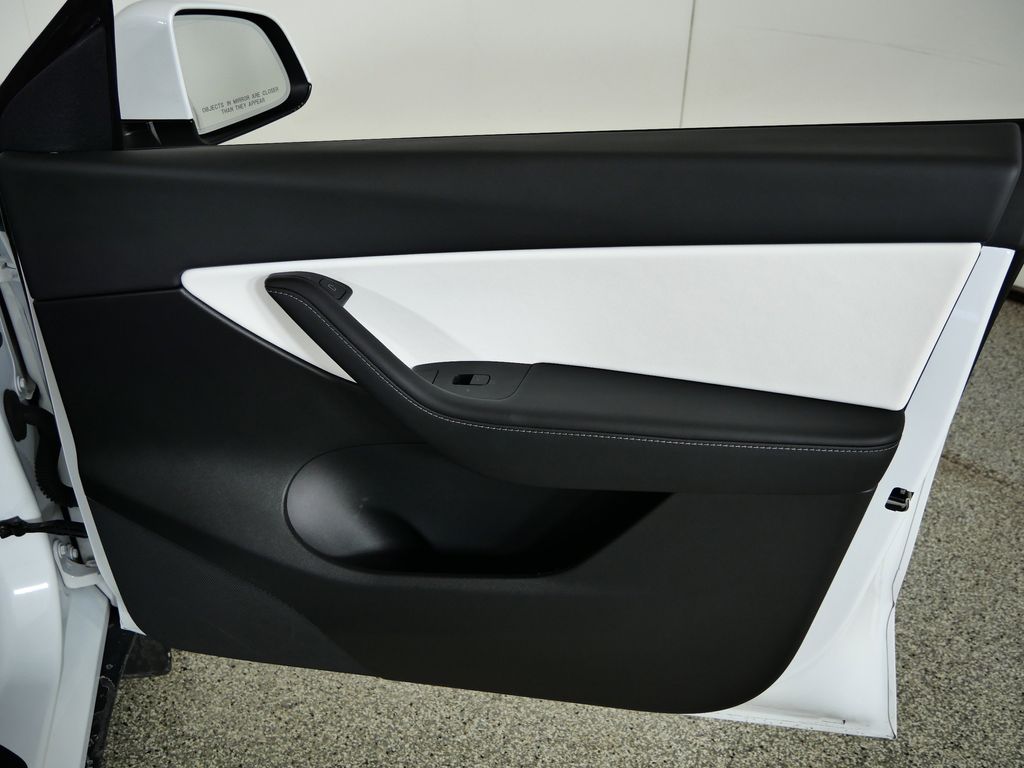 Thumbnail: 2022 Tesla Model Y - 19