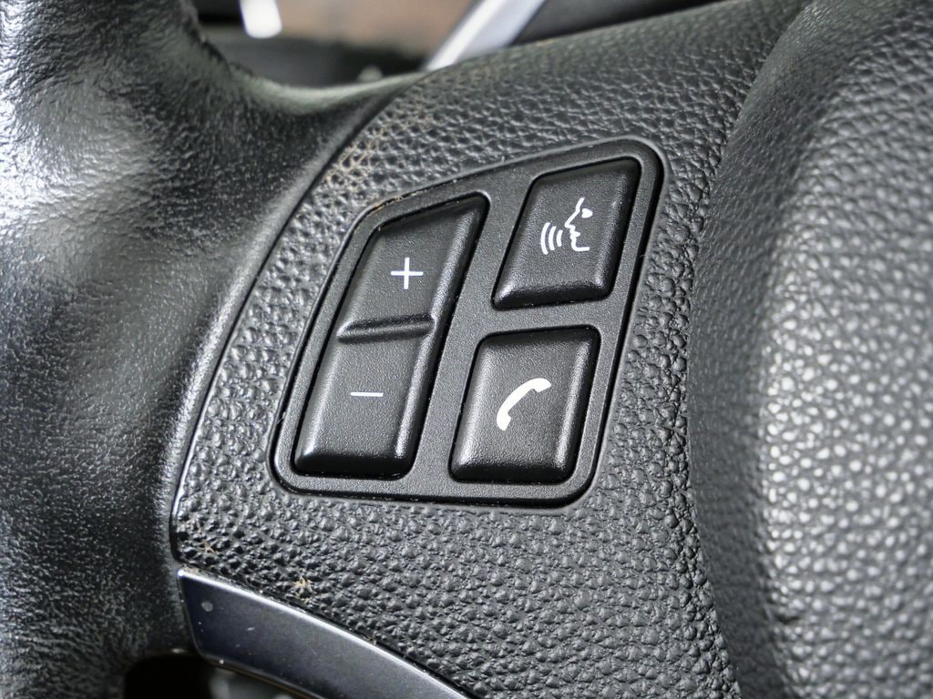 Thumbnail: 2011 BMW 3 Series - 36