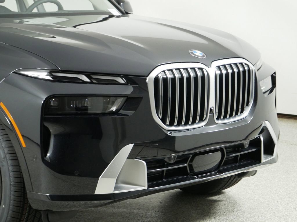 Thumbnail: 2026 BMW X7 - 5