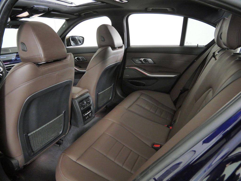 Thumbnail: 2020 BMW 3 Series - 31