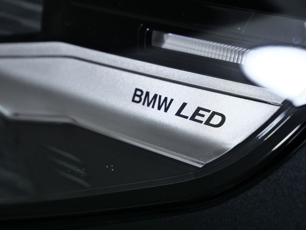 Thumbnail: 2026 BMW 5 Series - 4